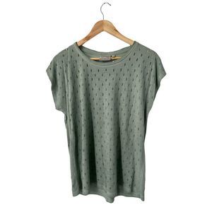 NWOT Dantelle Green‎ Crew Neck Short Sleeve Perforated Shirt Medium